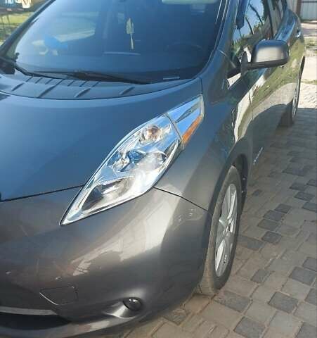 Сірий Ніссан Ліф, об'ємом двигуна 0 л та пробігом 92 тис. км за 9000 $, фото 5 на Automoto.ua