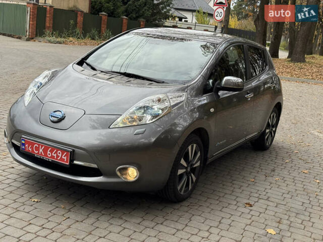 Ниссан Лиф 2016 в Львове на Automoto.ua Серый Ниссан Лиф, объемом двигателя 0 л и пробегом 164 тыс. км за 6450 $, фото 1 на Automoto.ua