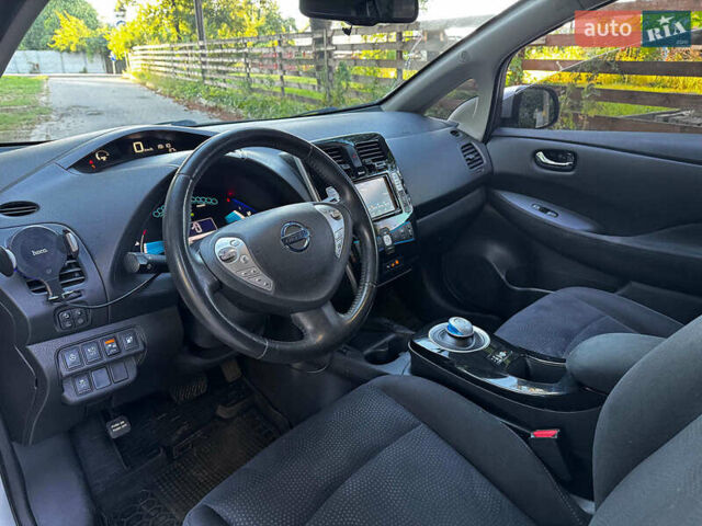 Серый Ниссан Лиф, объемом двигателя 0 л и пробегом 80 тыс. км за 10540 $, фото 15 на Automoto.ua