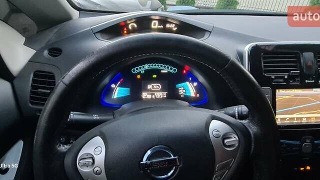 Сірий Ніссан Ліф, об'ємом двигуна 0 л та пробігом 98 тис. км за 7600 $, фото 3 на Automoto.ua