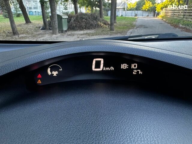 Серый Ниссан Лиф, объемом двигателя 0 л и пробегом 80 тыс. км за 10540 $, фото 16 на Automoto.ua