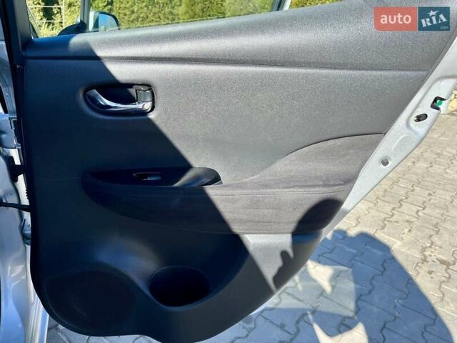 Сірий Ніссан Ліф, об'ємом двигуна 0 л та пробігом 98 тис. км за 7800 $, фото 19 на Automoto.ua