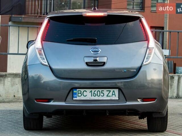 Серый Ниссан Лиф, объемом двигателя 0 л и пробегом 130 тыс. км за 7200 $, фото 7 на Automoto.ua