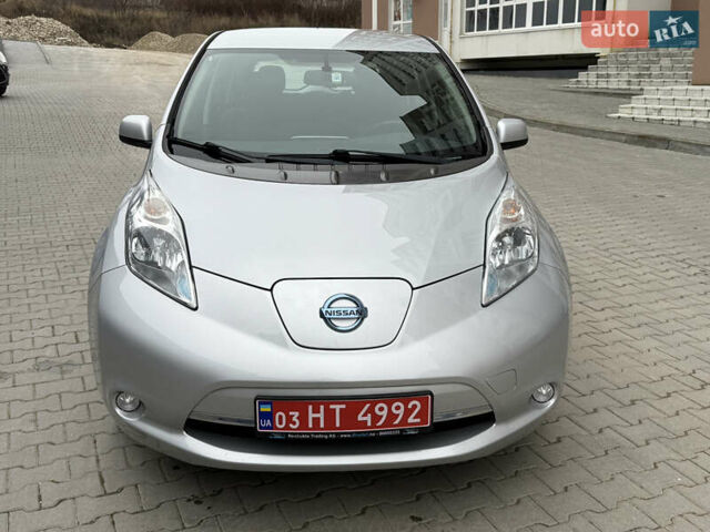 Серый Ниссан Лиф, объемом двигателя 0 л и пробегом 63 тыс. км за 7200 $, фото 3 на Automoto.ua
