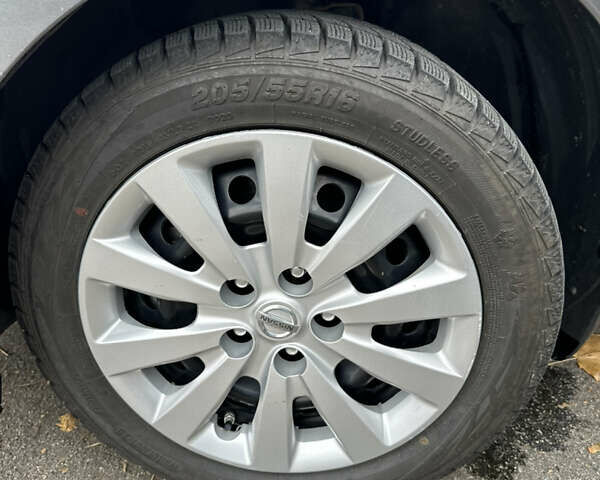 Сірий Ніссан Ліф, об'ємом двигуна 0 л та пробігом 106 тис. км за 8300 $, фото 19 на Automoto.ua