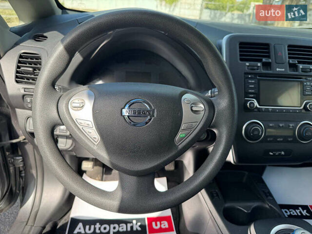 Сірий Ніссан Ліф, об'ємом двигуна 0 л та пробігом 125 тис. км за 7990 $, фото 21 на Automoto.ua
