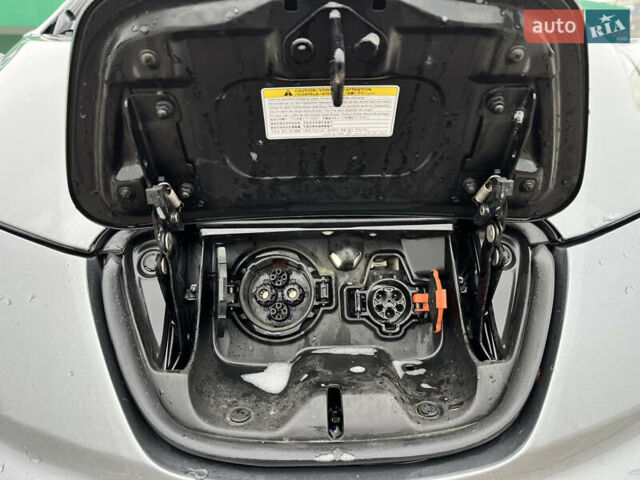 Серый Ниссан Лиф, объемом двигателя 0 л и пробегом 78 тыс. км за 8700 $, фото 20 на Automoto.ua