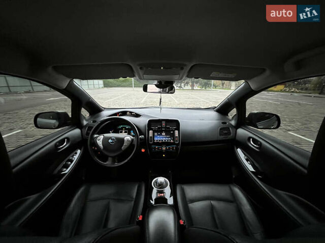 Серый Ниссан Лиф, объемом двигателя 0 л и пробегом 92 тыс. км за 8600 $, фото 57 на Automoto.ua