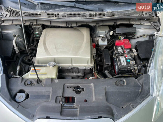 Сірий Ніссан Ліф, об'ємом двигуна 0 л та пробігом 142 тис. км за 6600 $, фото 14 на Automoto.ua