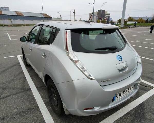 Сірий Ніссан Ліф, об'ємом двигуна 0 л та пробігом 133 тис. км за 7000 $, фото 8 на Automoto.ua