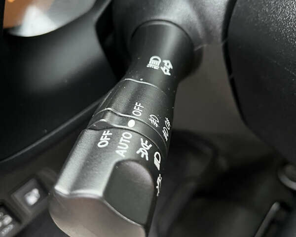 Серый Ниссан Лиф, объемом двигателя 0 л и пробегом 92 тыс. км за 8600 $, фото 76 на Automoto.ua