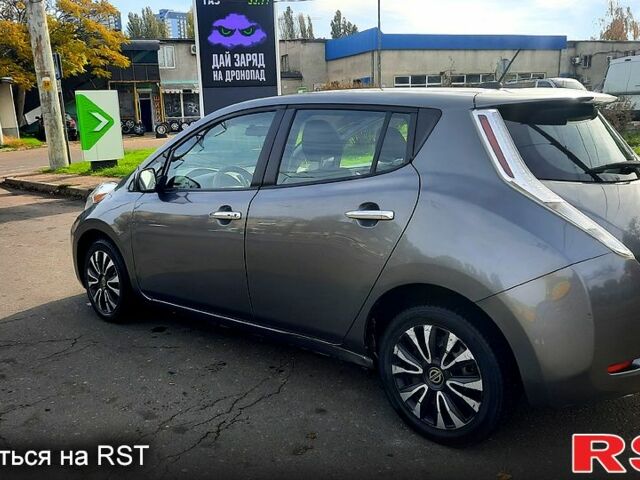 Ниссан Лиф 2016 в Одессе на Automoto.ua Серый Ниссан Лиф, объемом двигателя 0 л и пробегом 139 тыс. км за 5650 $, фото 1 на Automoto.ua