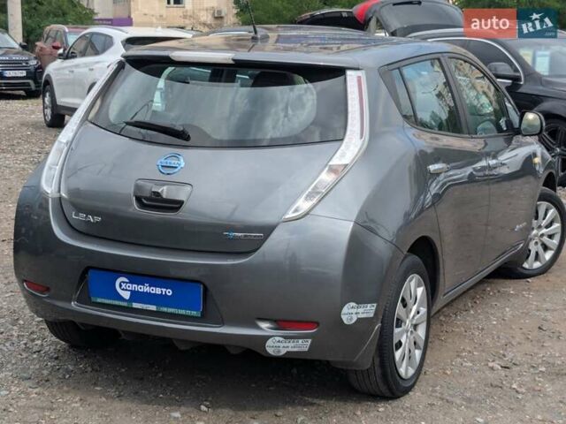 Серый Ниссан Лиф, объемом двигателя 0 л и пробегом 75 тыс. км за 8900 $, фото 7 на Automoto.ua