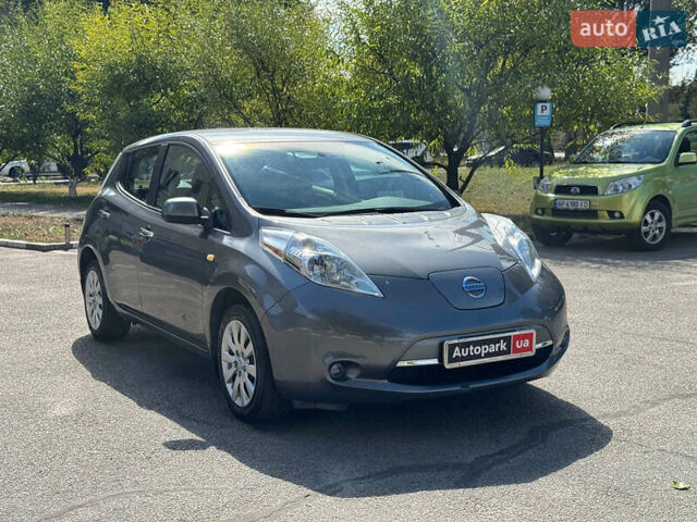 Сірий Ніссан Ліф, об'ємом двигуна 0 л та пробігом 125 тис. км за 7990 $, фото 6 на Automoto.ua