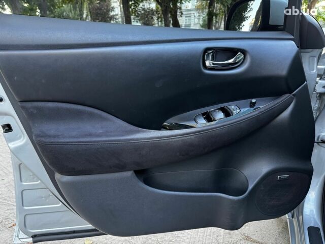 Серый Ниссан Лиф, объемом двигателя 0 л и пробегом 80 тыс. км за 10540 $, фото 12 на Automoto.ua