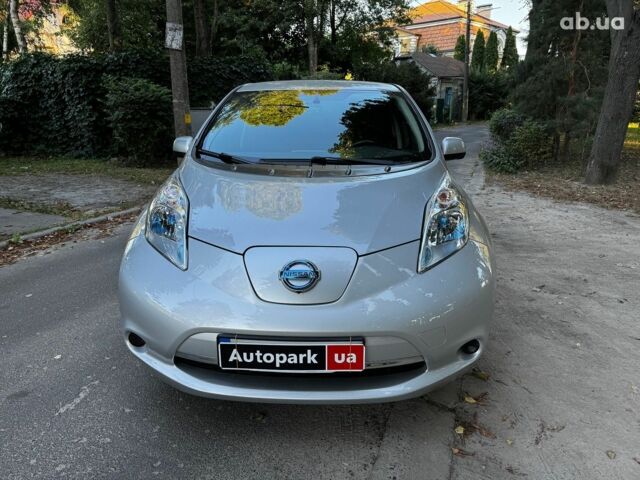 Серый Ниссан Лиф, объемом двигателя 0 л и пробегом 80 тыс. км за 10540 $, фото 1 на Automoto.ua