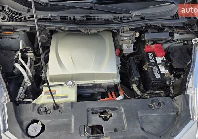 Сірий Ніссан Ліф, об'ємом двигуна 0 л та пробігом 110 тис. км за 7700 $, фото 9 на Automoto.ua