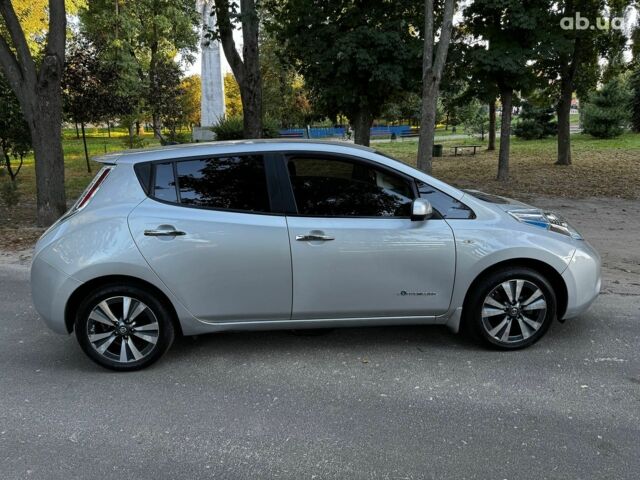 Серый Ниссан Лиф, объемом двигателя 0 л и пробегом 80 тыс. км за 10540 $, фото 5 на Automoto.ua