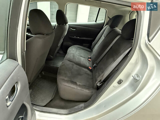 Серый Ниссан Лиф, объемом двигателя 0 л и пробегом 63 тыс. км за 7200 $, фото 25 на Automoto.ua