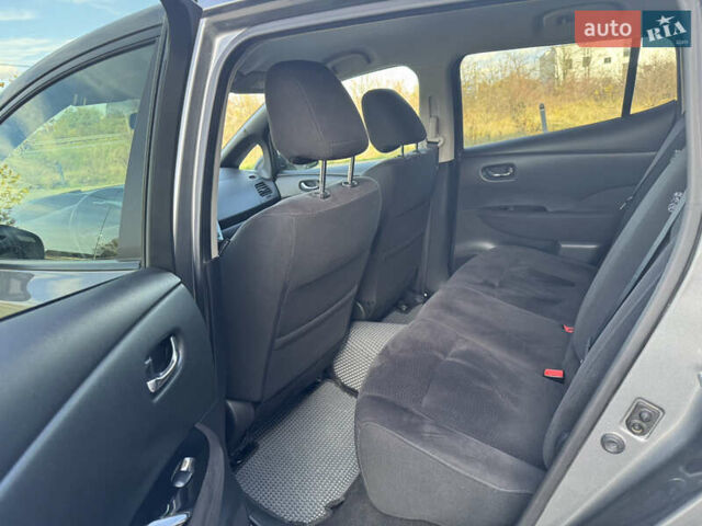 Серый Ниссан Лиф, объемом двигателя 0 л и пробегом 119 тыс. км за 7800 $, фото 16 на Automoto.ua