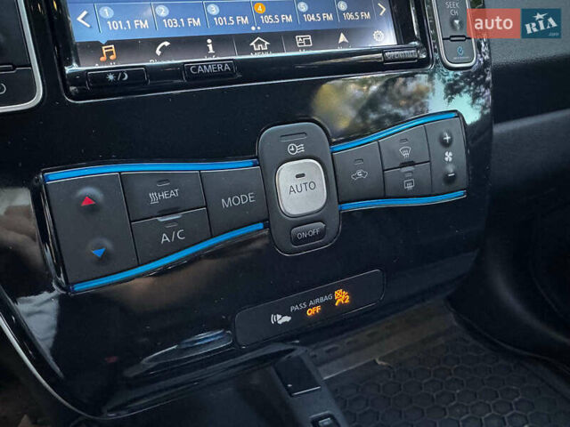 Серый Ниссан Лиф, объемом двигателя 0 л и пробегом 80 тыс. км за 10540 $, фото 20 на Automoto.ua