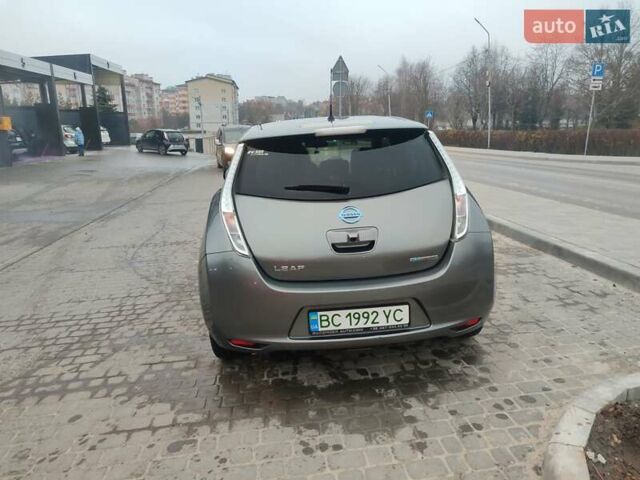 Сірий Ніссан Ліф, об'ємом двигуна 0 л та пробігом 220 тис. км за 5600 $, фото 4 на Automoto.ua