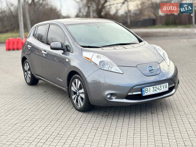 Серый Ниссан Лиф, объемом двигателя 0 л и пробегом 65 тыс. км за 9000 $, фото 1 на Automoto.ua