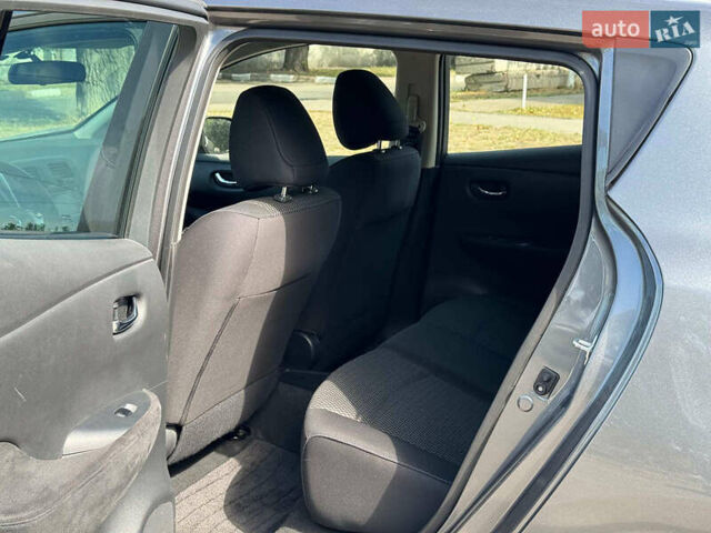 Сірий Ніссан Ліф, об'ємом двигуна 0 л та пробігом 125 тис. км за 7990 $, фото 12 на Automoto.ua