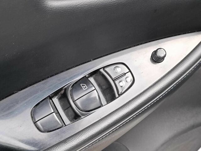 Серый Ниссан Лиф, объемом двигателя 0 л и пробегом 145 тыс. км за 6940 $, фото 19 на Automoto.ua