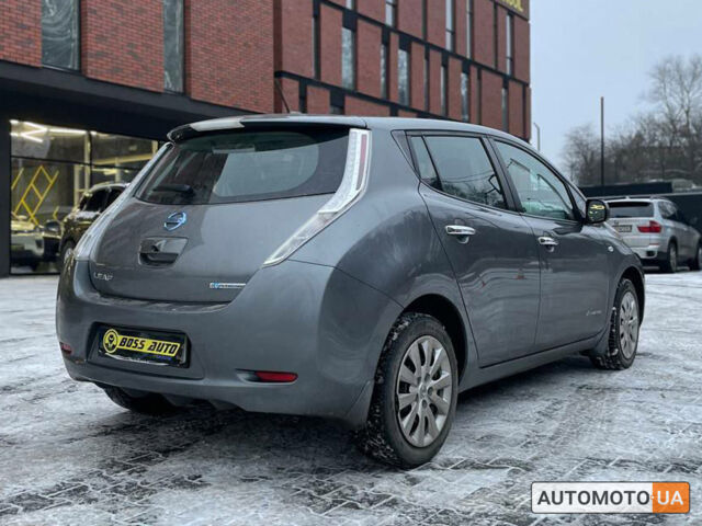 Сірий Ніссан Ліф, об'ємом двигуна 24 л та пробігом 70 тис. км за 8500 $, фото 5 на Automoto.ua