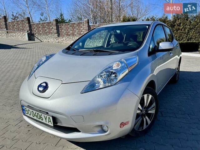 Сірий Ніссан Ліф, об'ємом двигуна 0 л та пробігом 98 тис. км за 7800 $, фото 1 на Automoto.ua