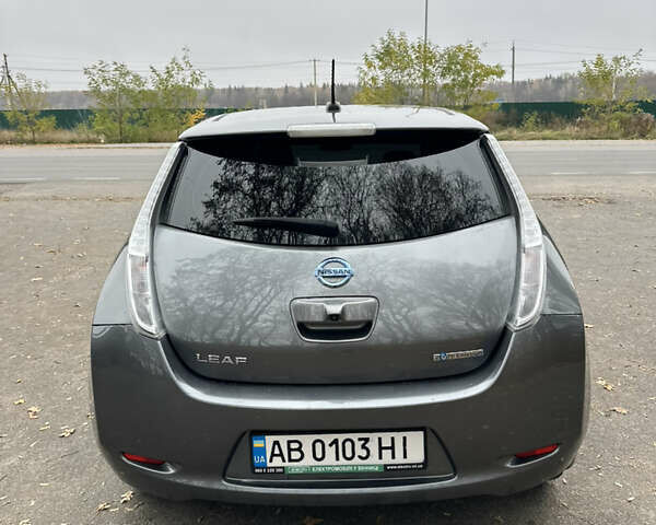 Сірий Ніссан Ліф, об'ємом двигуна 0 л та пробігом 106 тис. км за 8300 $, фото 27 на Automoto.ua