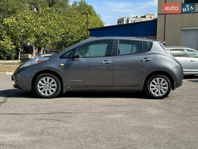 Сірий Ніссан Ліф, об'ємом двигуна 0 л та пробігом 125 тис. км за 7990 $, фото 2 на Automoto.ua