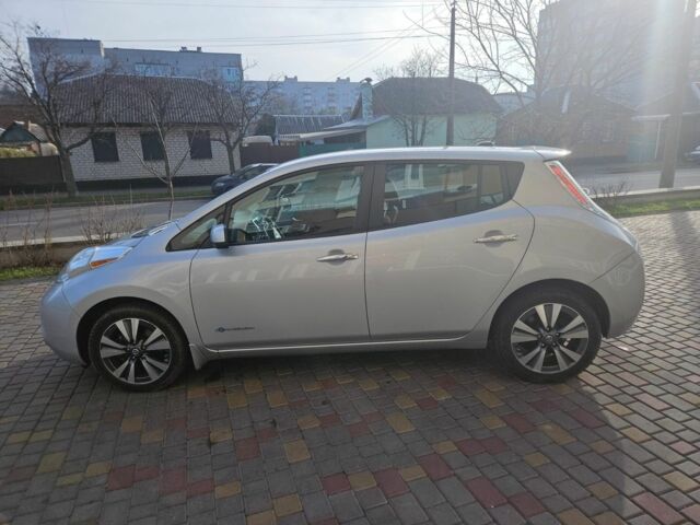 Сірий Ніссан Ліф, об'ємом двигуна 0 л та пробігом 57 тис. км за 9900 $, фото 1 на Automoto.ua