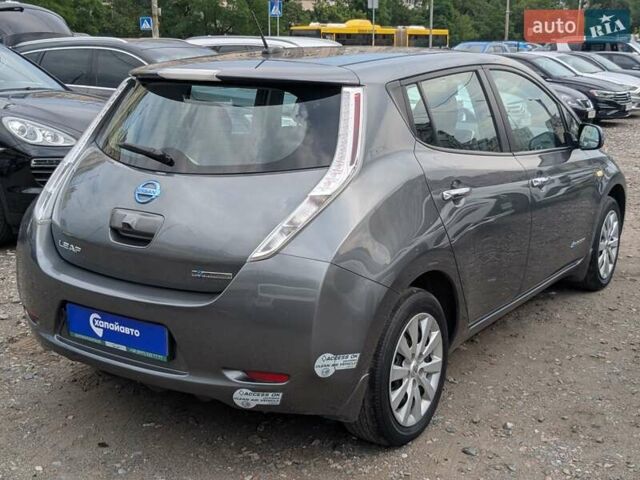 Серый Ниссан Лиф, объемом двигателя 0 л и пробегом 75 тыс. км за 8900 $, фото 11 на Automoto.ua