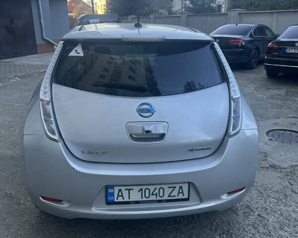 Ниссан Лиф 2016 в Ивано-Франковске на Automoto.ua Серый Ниссан Лиф, объемом двигателя 0 л и пробегом 82 тыс. км за 8199 $, фото 4 на Automoto.ua