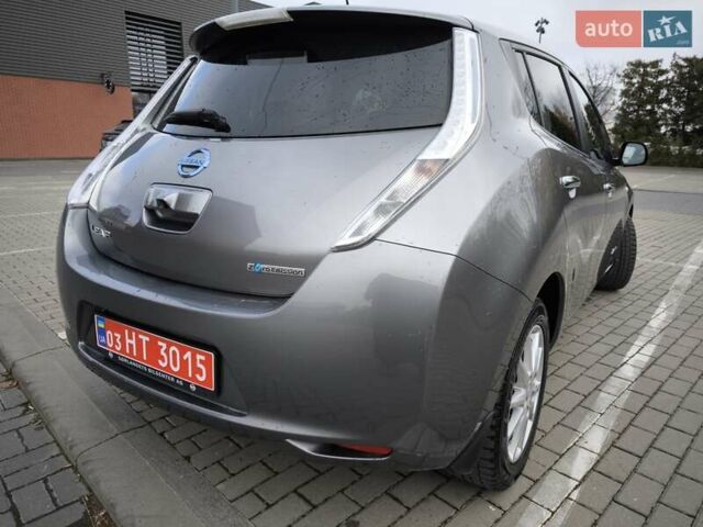 Серый Ниссан Лиф, объемом двигателя 0 л и пробегом 148 тыс. км за 8500 $, фото 8 на Automoto.ua