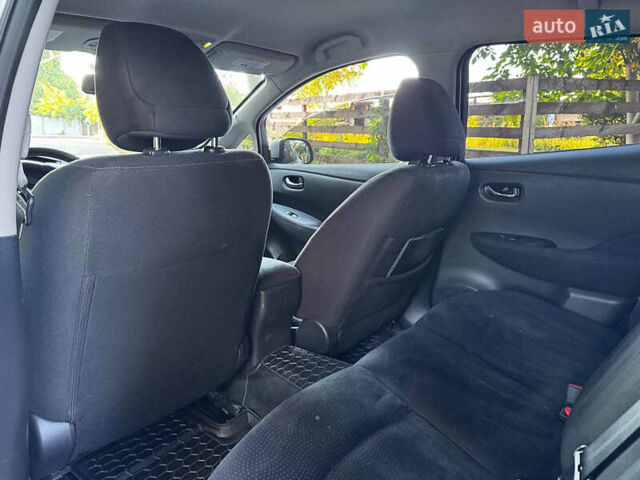 Серый Ниссан Лиф, объемом двигателя 0 л и пробегом 80 тыс. км за 10540 $, фото 23 на Automoto.ua