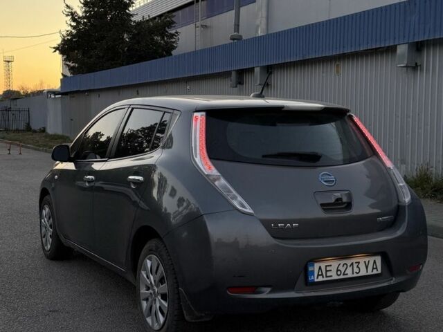 Серый Ниссан Лиф, объемом двигателя 0 л и пробегом 106 тыс. км за 7100 $, фото 2 на Automoto.ua