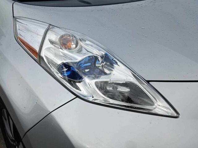 Серый Ниссан Лиф, объемом двигателя 0 л и пробегом 145 тыс. км за 6940 $, фото 3 на Automoto.ua