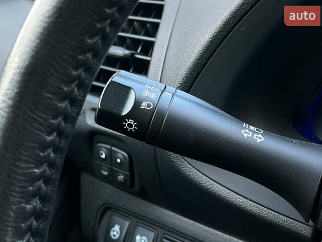 Серый Ниссан Лиф, объемом двигателя 0 л и пробегом 100 тыс. км за 8300 $, фото 21 на Automoto.ua