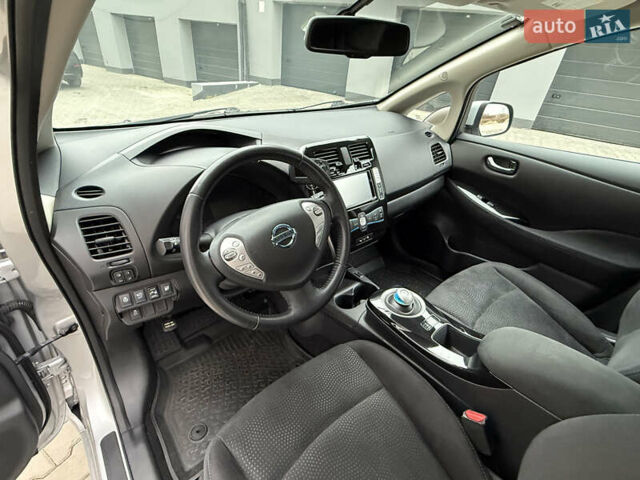 Серый Ниссан Лиф, объемом двигателя 0 л и пробегом 63 тыс. км за 7200 $, фото 30 на Automoto.ua