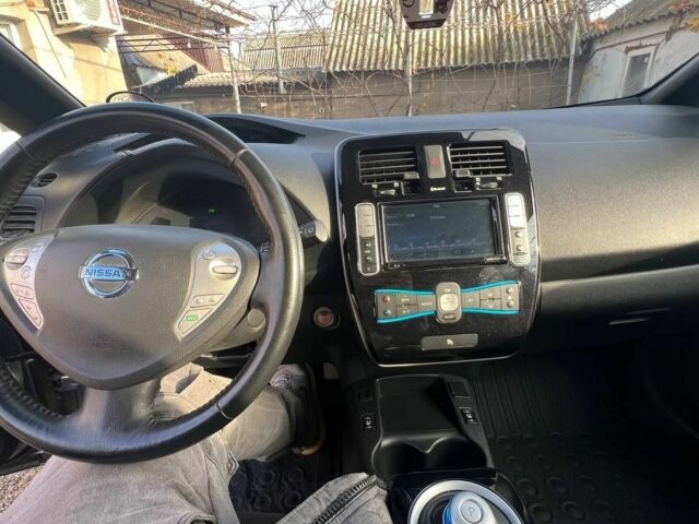 Серый Ниссан Лиф, объемом двигателя 0 л и пробегом 185 тыс. км за 6700 $, фото 5 на Automoto.ua