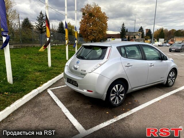 Серый Ниссан Лиф, объемом двигателя 80 л и пробегом 140 тыс. км за 7400 $, фото 4 на Automoto.ua