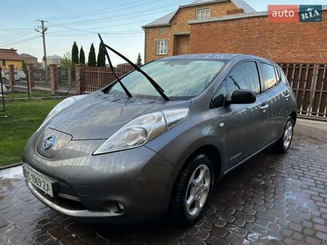 Серый Ниссан Лиф, объемом двигателя 0 л и пробегом 105 тыс. км за 9500 $, фото 5 на Automoto.ua