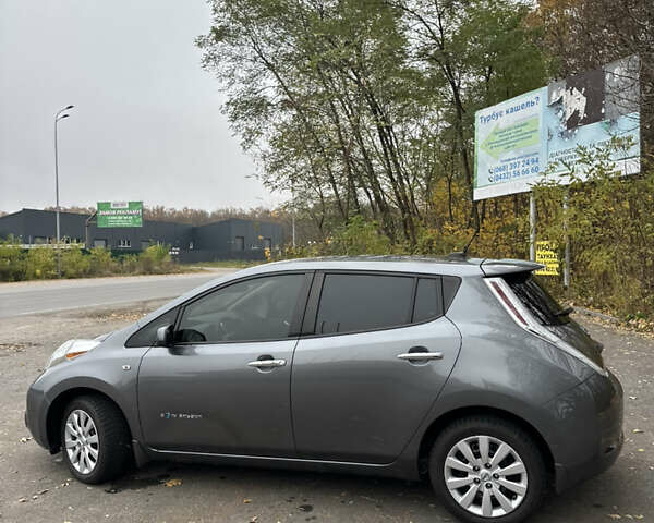 Сірий Ніссан Ліф, об'ємом двигуна 0 л та пробігом 106 тис. км за 8300 $, фото 21 на Automoto.ua