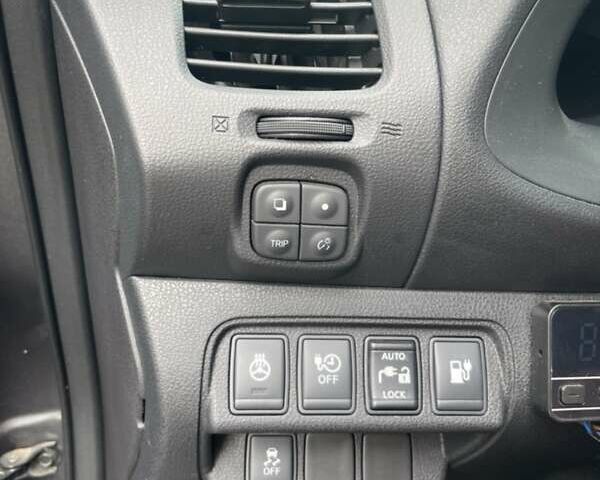 Сірий Ніссан Ліф, об'ємом двигуна 0 л та пробігом 52 тис. км за 7500 $, фото 11 на Automoto.ua