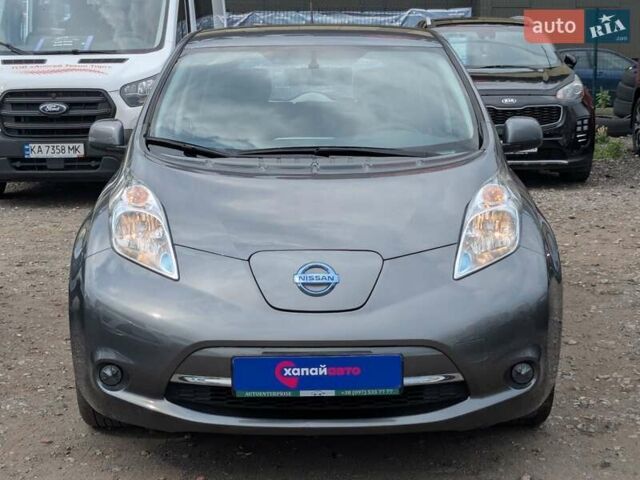 Серый Ниссан Лиф, объемом двигателя 0 л и пробегом 75 тыс. км за 8900 $, фото 4 на Automoto.ua