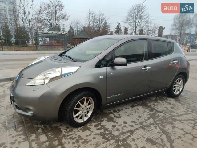 Сірий Ніссан Ліф, об'ємом двигуна 0 л та пробігом 220 тис. км за 5600 $, фото 2 на Automoto.ua