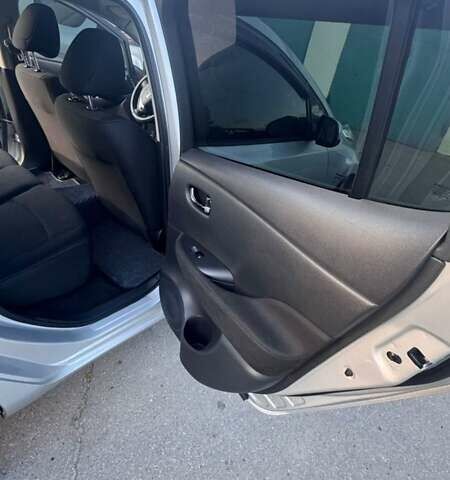 Ниссан Лиф 2016 в Харькове на Automoto.ua Серый Ниссан Лиф, объемом двигателя 0 л и пробегом 109 тыс. км за 7400 $, фото 11 на Automoto.ua